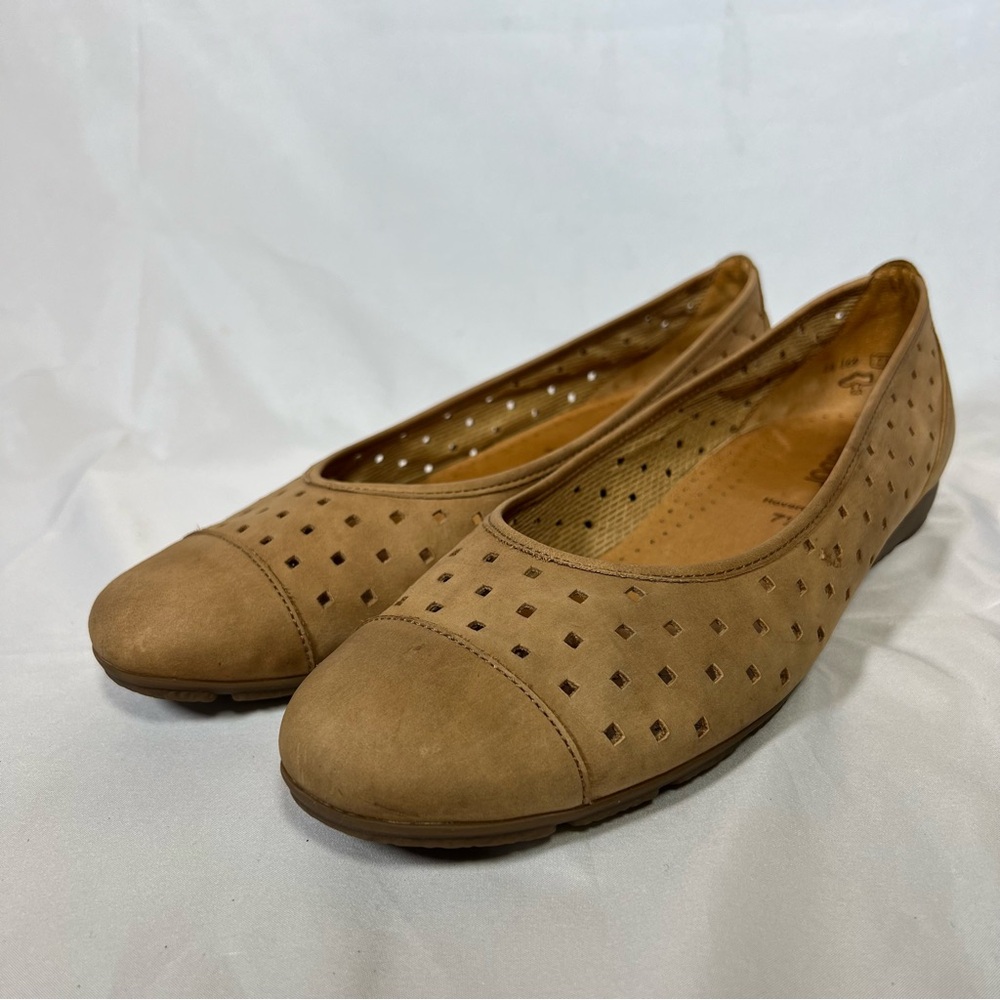 Gabor Hovercraft Ruffle Nubuck Leather Perforated Shoes Ballet Flat Size 7.5 UK